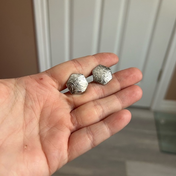 4/$100 Elegant Sterling Silver etched men cufflinks ❤️ - Picture 4 of 6